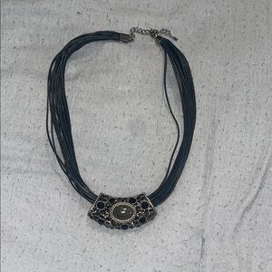 Elegant Black and Gold Necklace Vintage